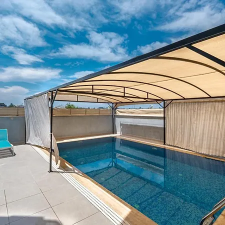 Villa Secluded With Private Pool In Antália