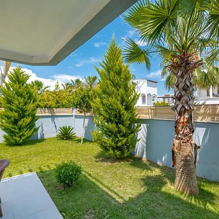 Secluded With Private Pool In Vilă