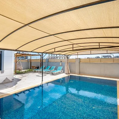 Willa Secluded With Private Pool In